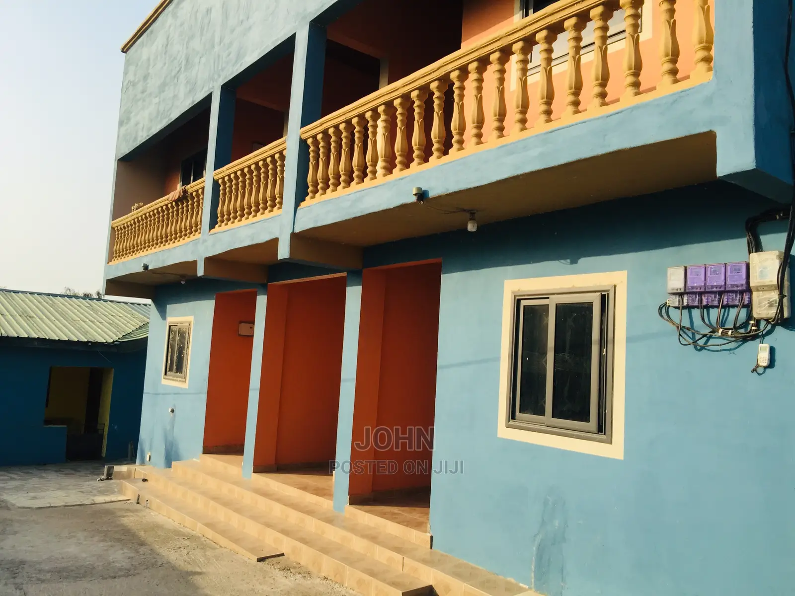 6bdrm Block of Flats in Ajeole Apartments, Weija for sale