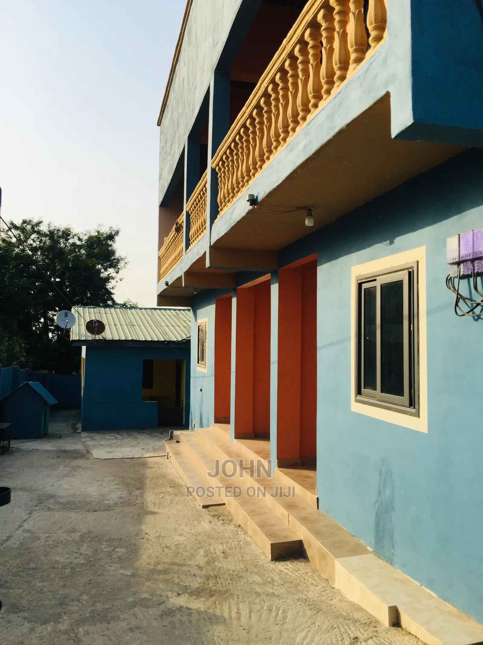 6bdrm Block of Flats in Ajeole Apartments, Weija for sale