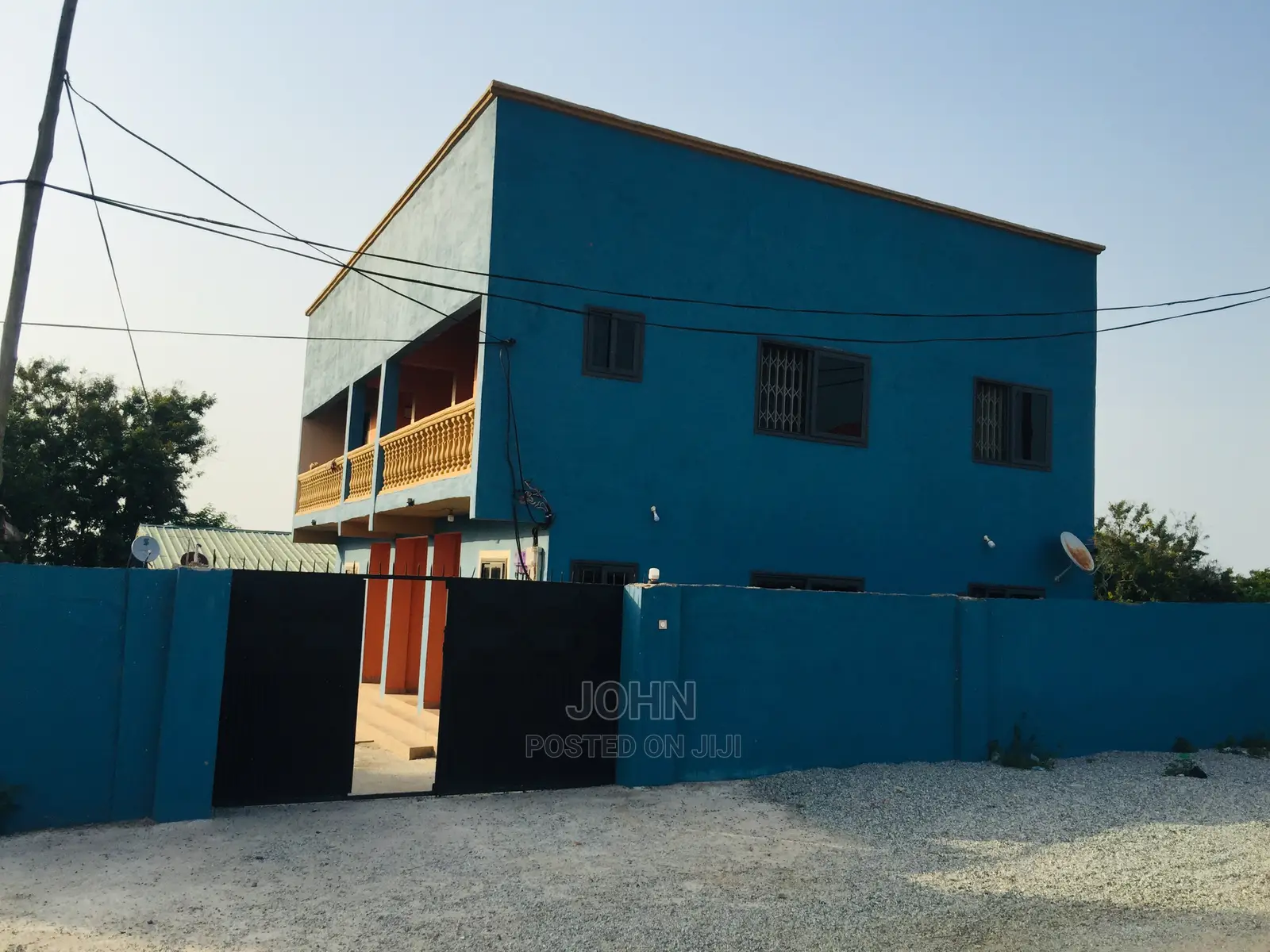 6bdrm Block of Flats in Ajeole Apartments, Weija for sale