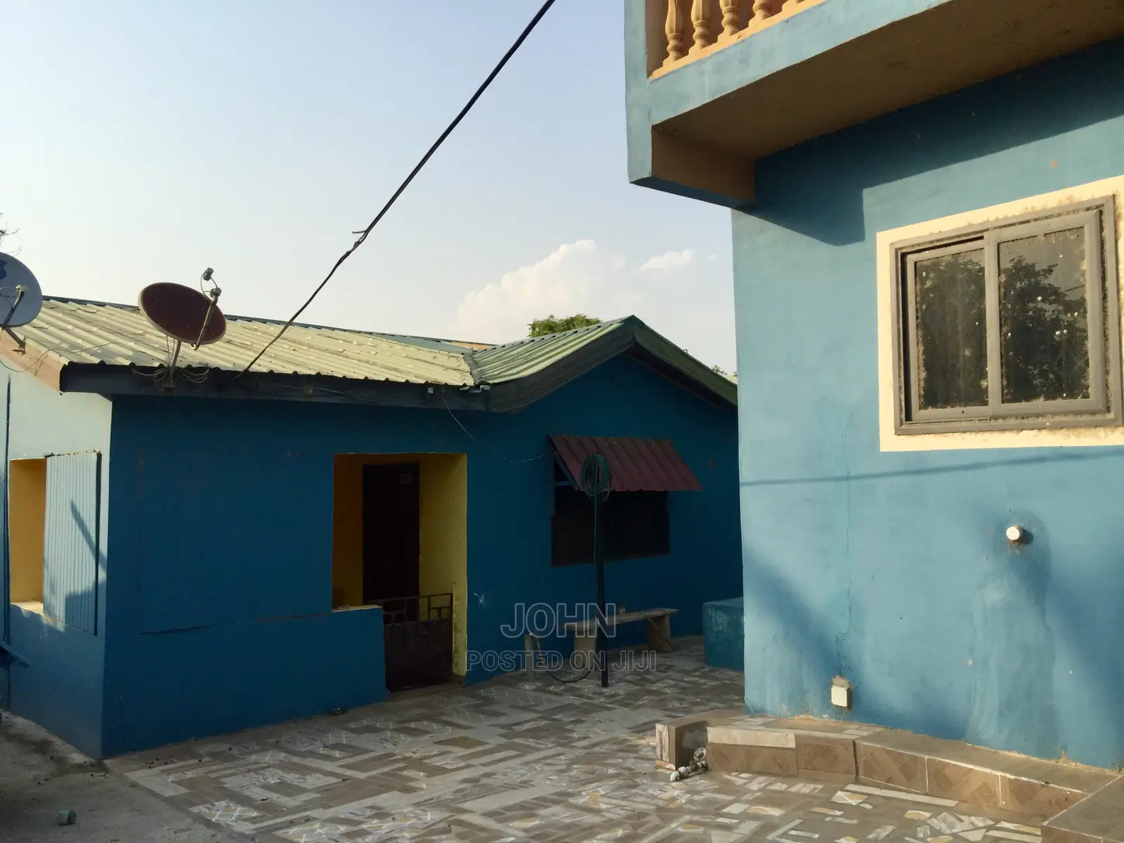 6bdrm Block of Flats in Ajeole Apartments, Weija for sale