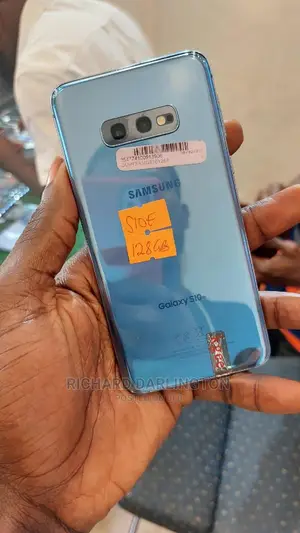Samsung Galaxy S10e 128 GB Blue