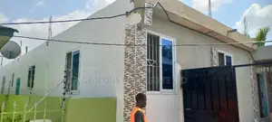 3bdrm Mansion in De-Icons Real Estate, Awutu Senya East Municipal