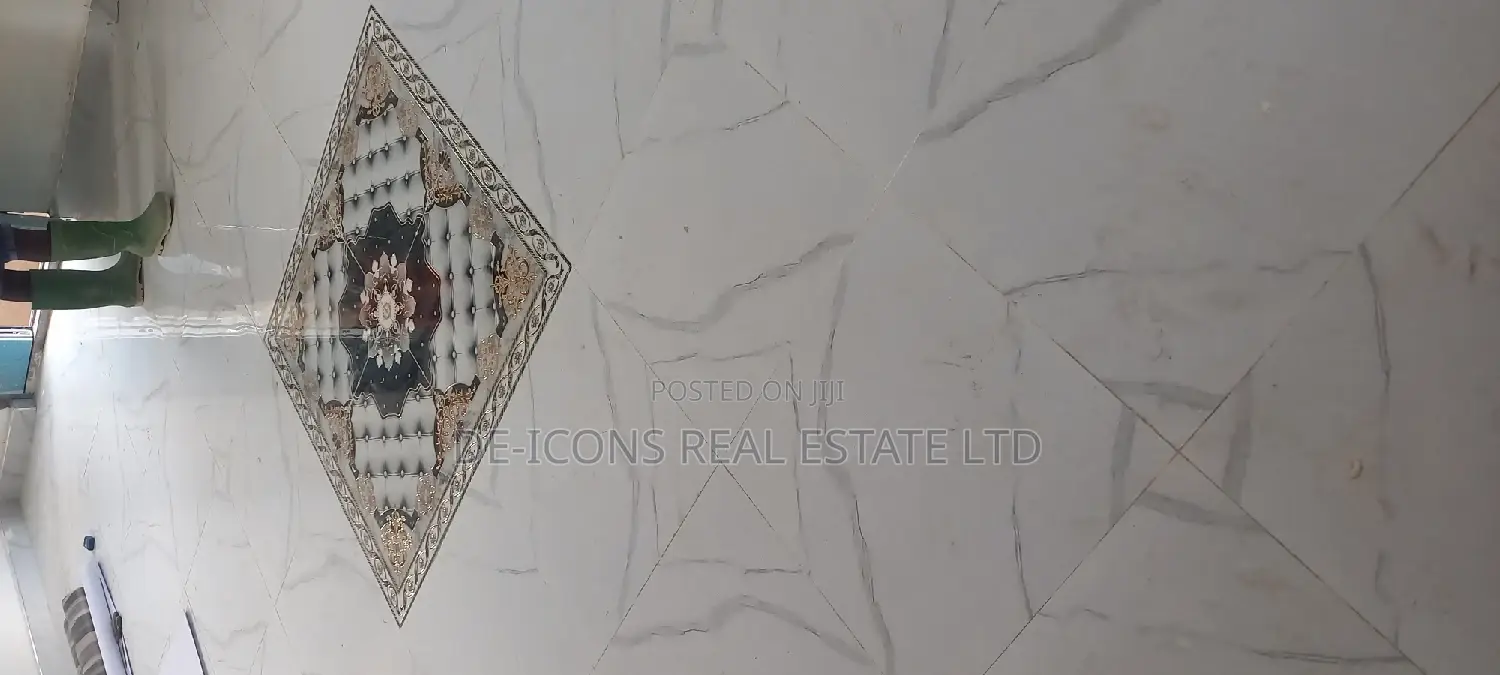 3bdrm Mansion in De-Icons Real Estate, Awutu Senya East Municipal
