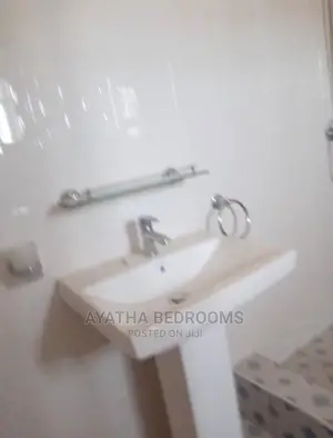 4bdrm House in Ayathar Bedroom, New Town for Sale