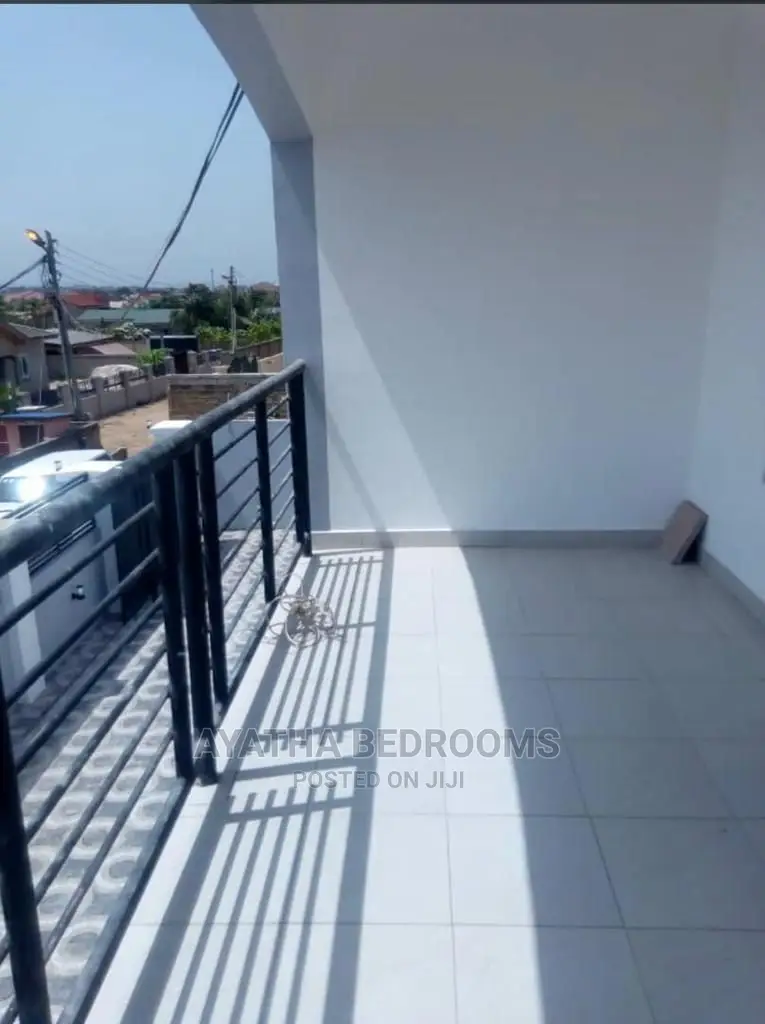 4bdrm House in Ayathar Bedroom, New Town for Sale