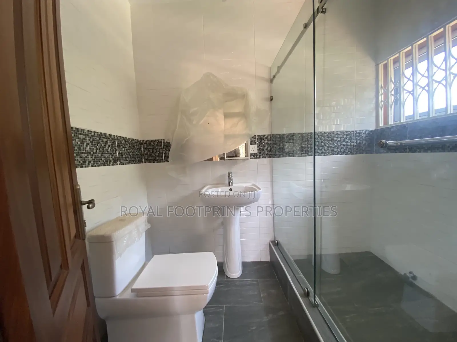 5bdrm House in Royal Footprints, North Legon for Rent
