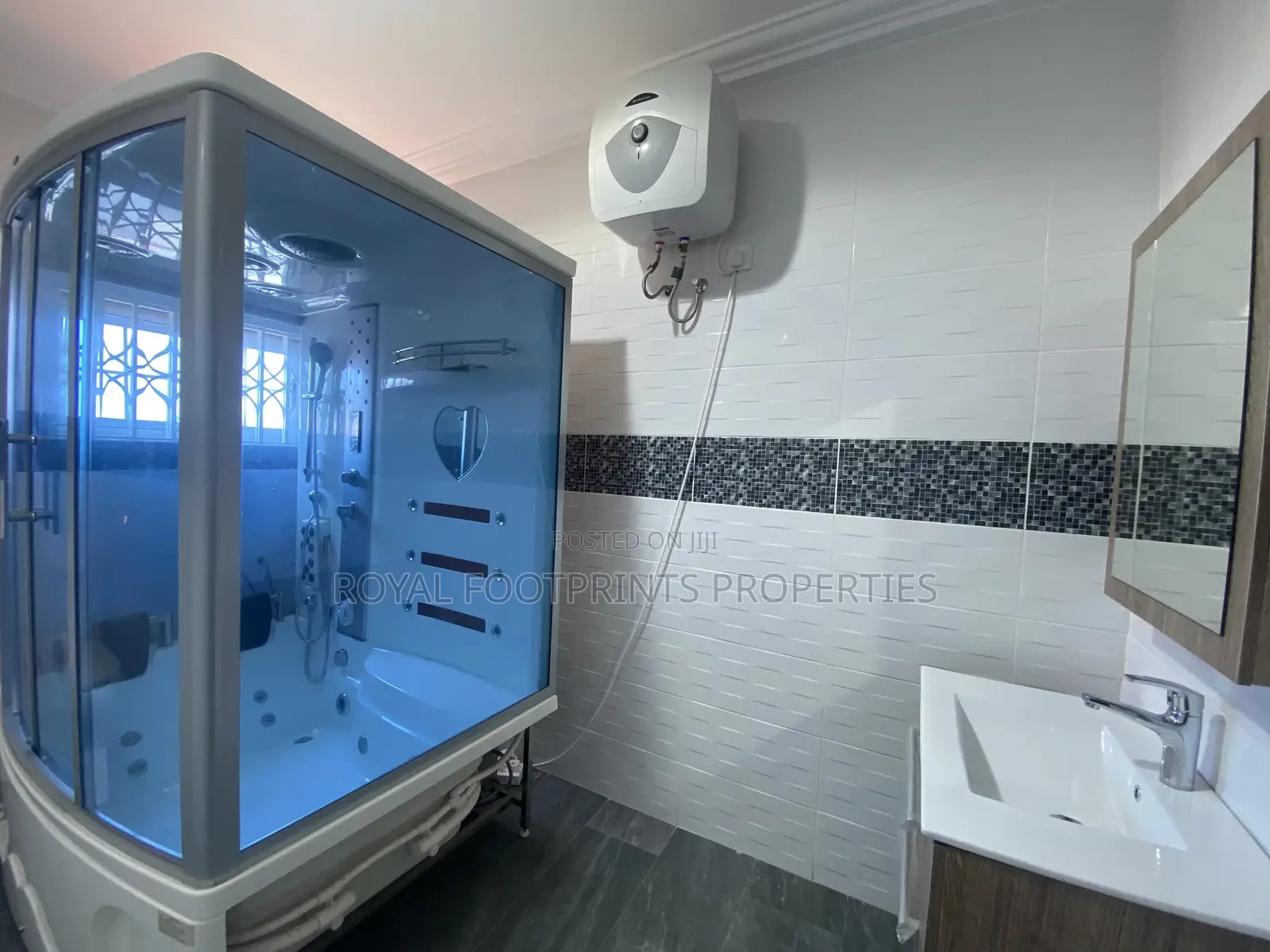 5bdrm House in Royal Footprints, North Legon for Rent