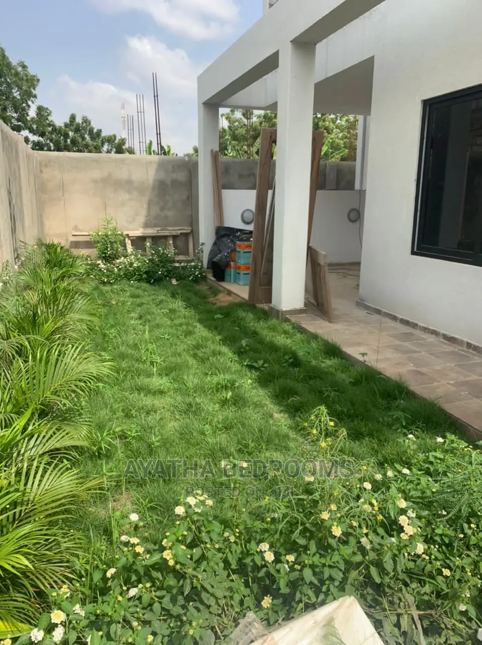 4bdrm House in Ayathar Bedroom, New Town for Sale