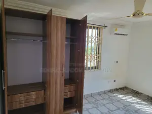 3bdrm Apartment in Suadom Properties, Baatsona Total for rent