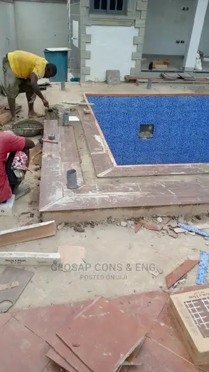 Swimming Pool Jacuzzi