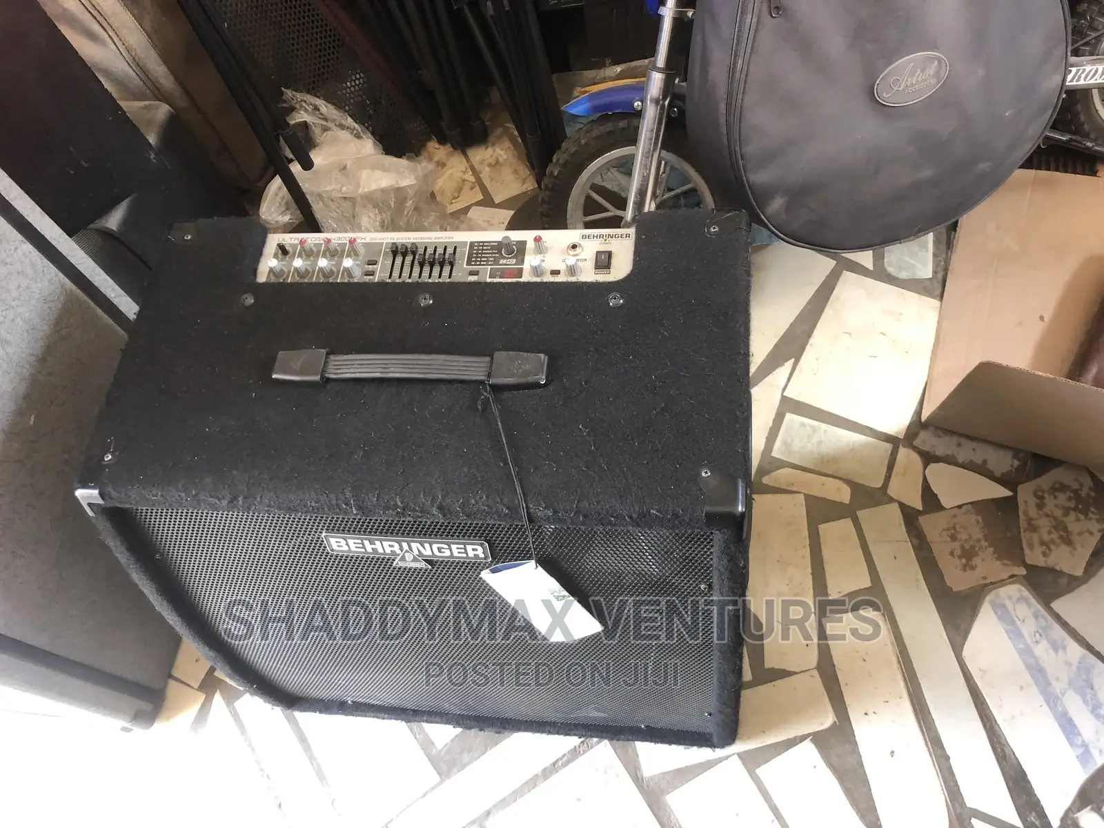 Behringer Keyboard Combo