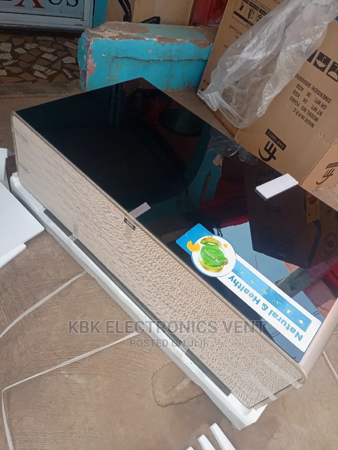 Mooved 130ltr Tea Bar Center+ Freezer