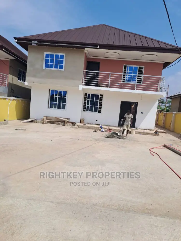 5bdrm Duplex in Rightkey, Kumasi Metropolitan for Sale