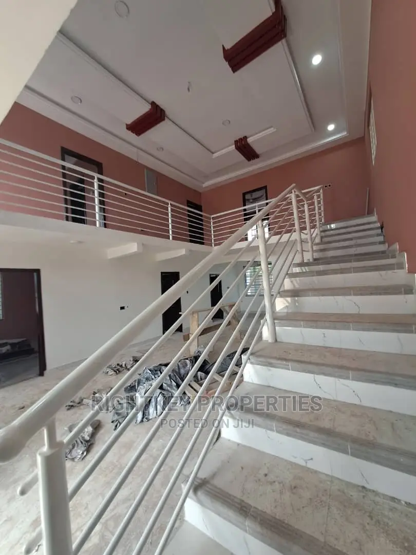 5bdrm Duplex in Rightkey, Kumasi Metropolitan for Sale