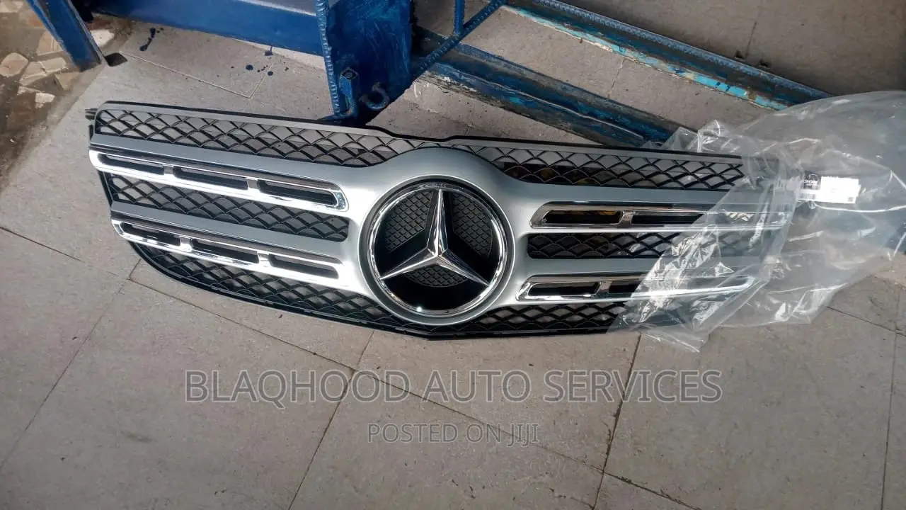 Mercedes Benz Front GRILLE Available