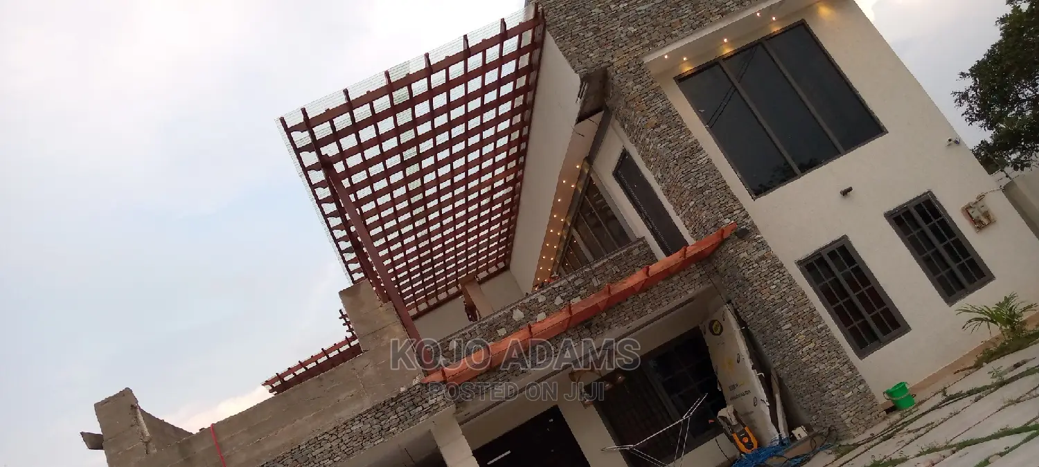 Classic Pergola Building