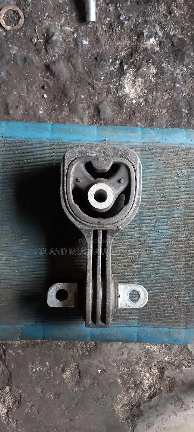 Honda CR-V 2010-2015 ENGINE SEAT/MOUNT for Sale