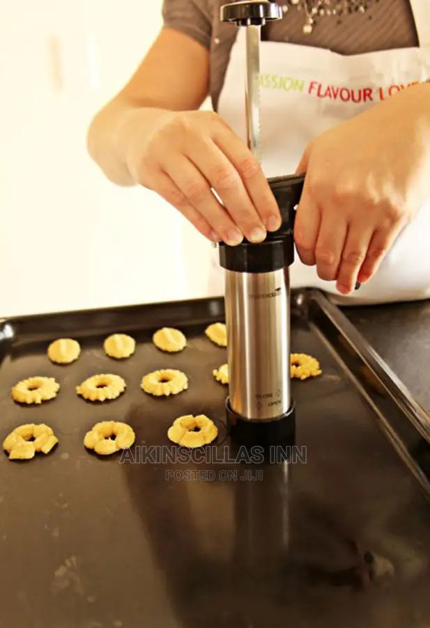Prestige Cookies Cutter And Icing Pipes