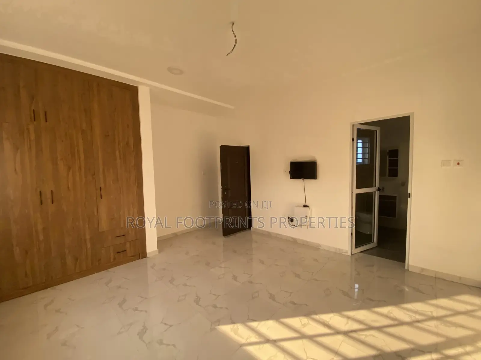 3bdrm House in Royal Footprints, Lake Side Estate for sale