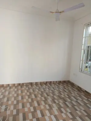 Mini Flat in Chamber And Hall, Tema Metropolitan for rent