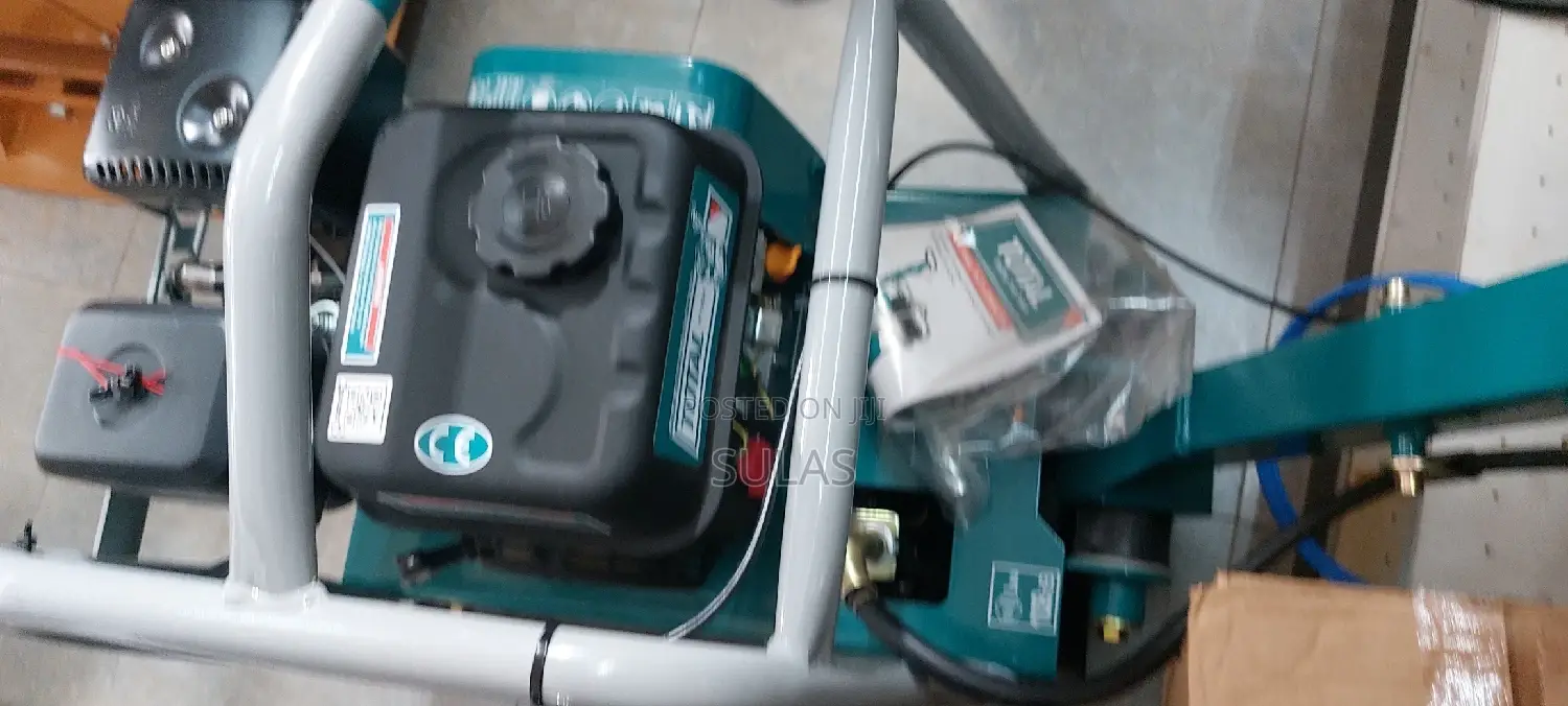 Total Reversible Plate Compactor