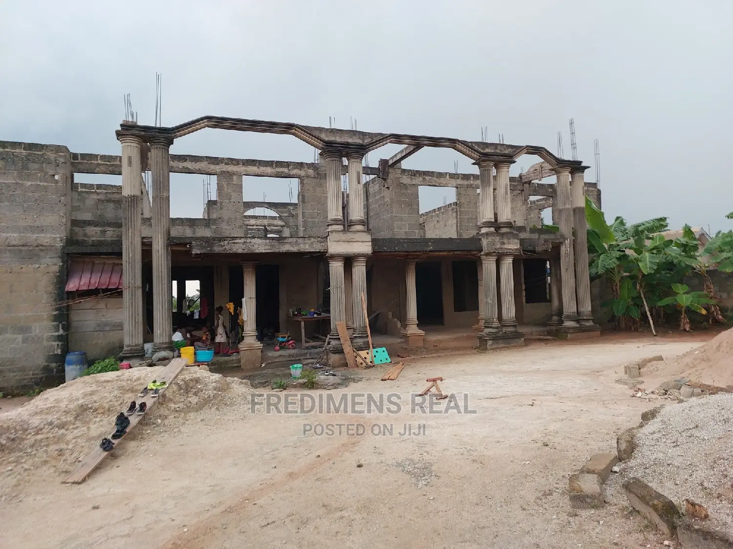 8bdrm Apartment in Fredimens Real, Kumasi Metropolitan for Sale