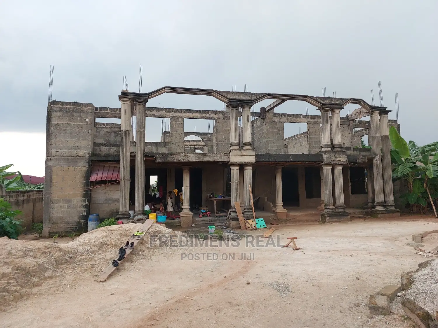 8bdrm Apartment in Fredimens Real, Kumasi Metropolitan for Sale