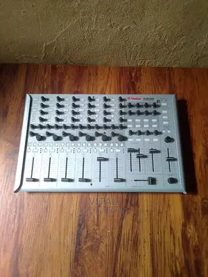Dj's and Ableton Live Midi Controller /Vestax VCM 600