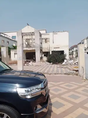 5bdrm House in Skm, Cantonments for Sale