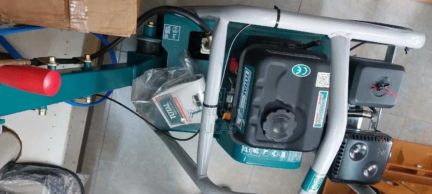 Total Reversible Plate Compactor