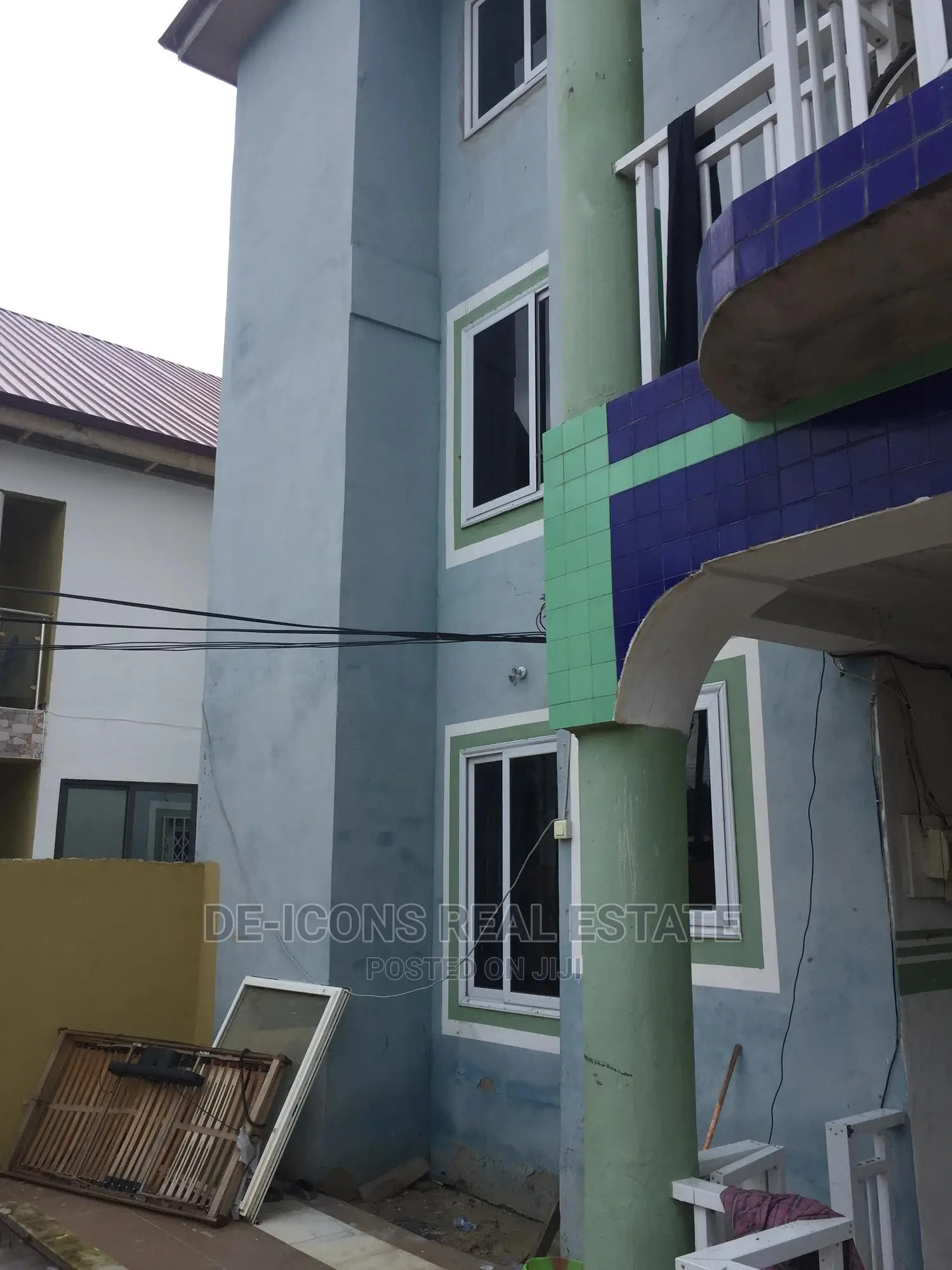 3bdrm Duplex in De-Icons Real, Awutu Senya East Municipal for rent