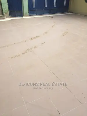 3bdrm Duplex in De-Icons Real, Awutu Senya East Municipal for rent