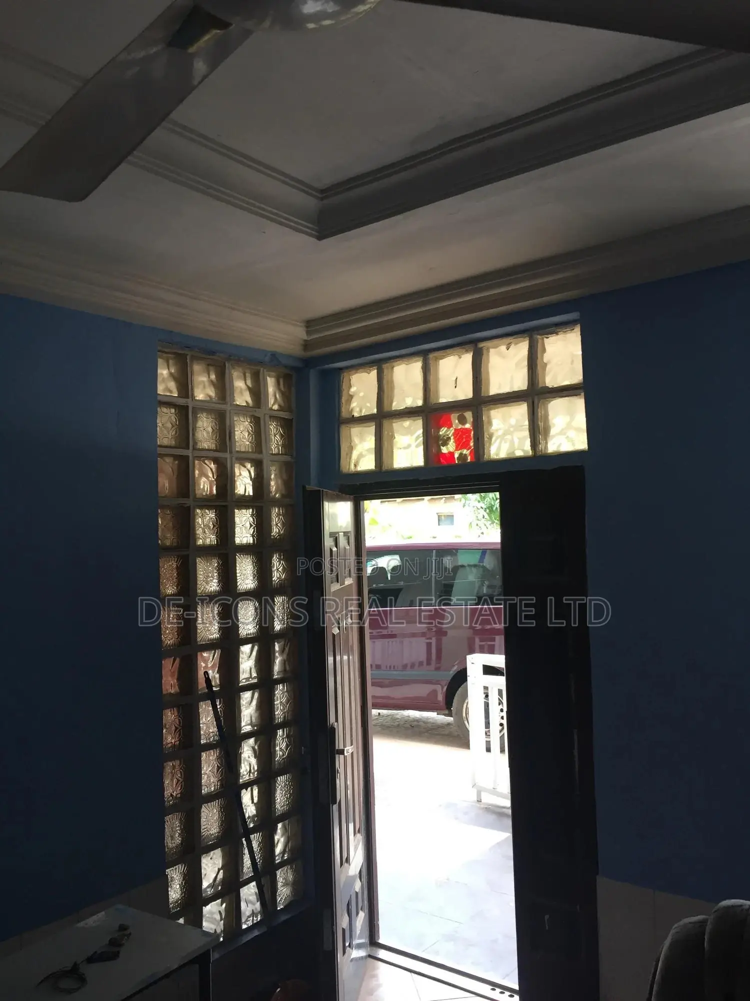 3bdrm Duplex in De-Icons Real, Awutu Senya East Municipal for rent