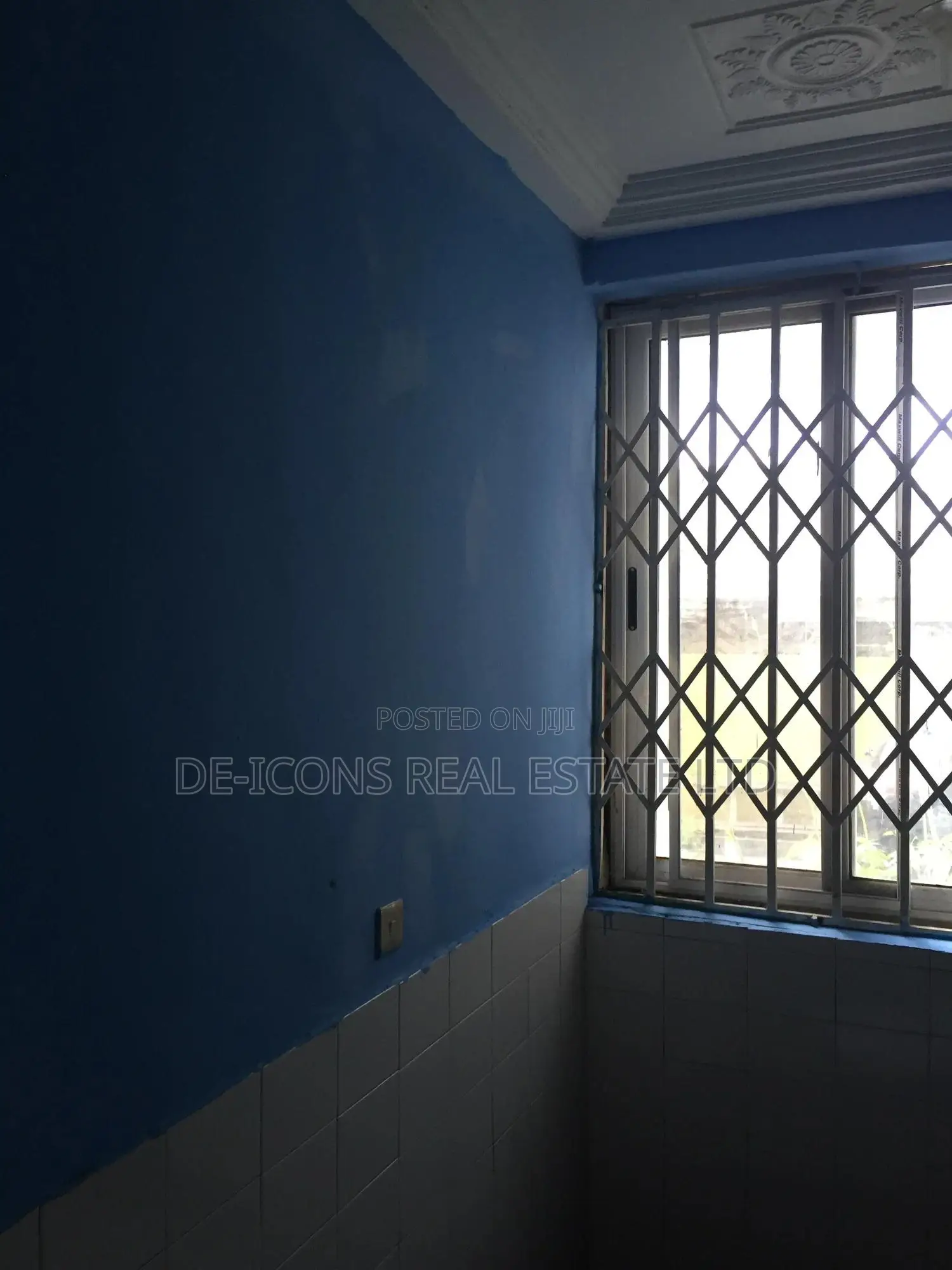3bdrm Duplex in De-Icons Real, Awutu Senya East Municipal for rent