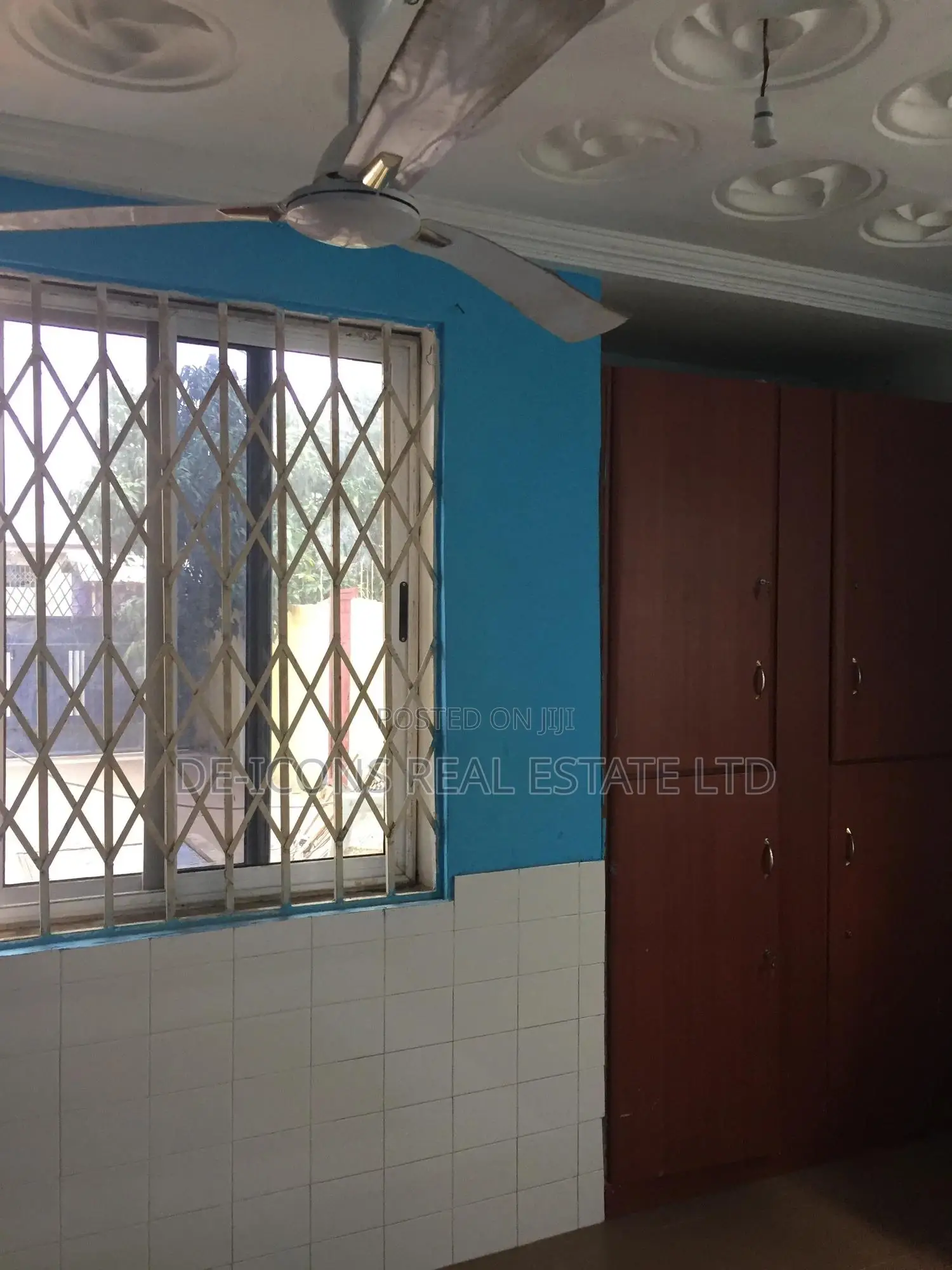 3bdrm Duplex in De-Icons Real, Awutu Senya East Municipal for rent
