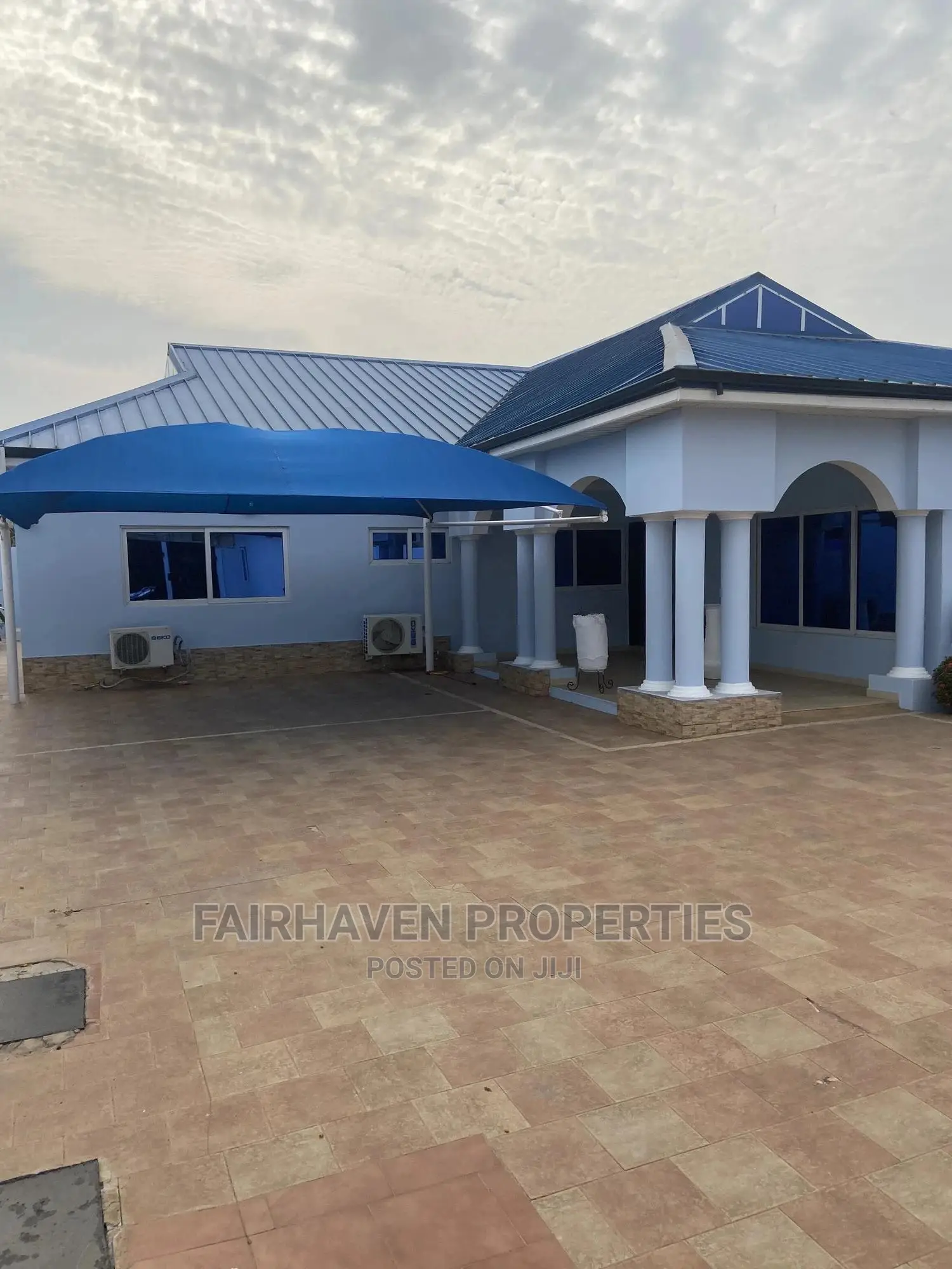 6bdrm House in Tseaddo, Airport Residential Area for rent