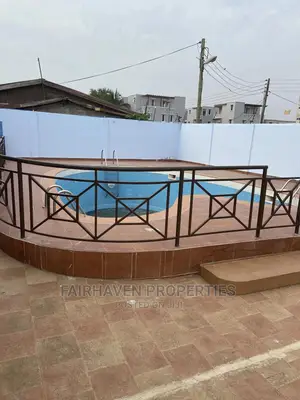 6bdrm House in Tseaddo, Airport Residential Area for rent