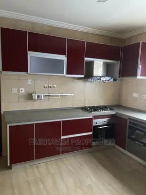 6bdrm House in Tseaddo, Airport Residential Area for rent