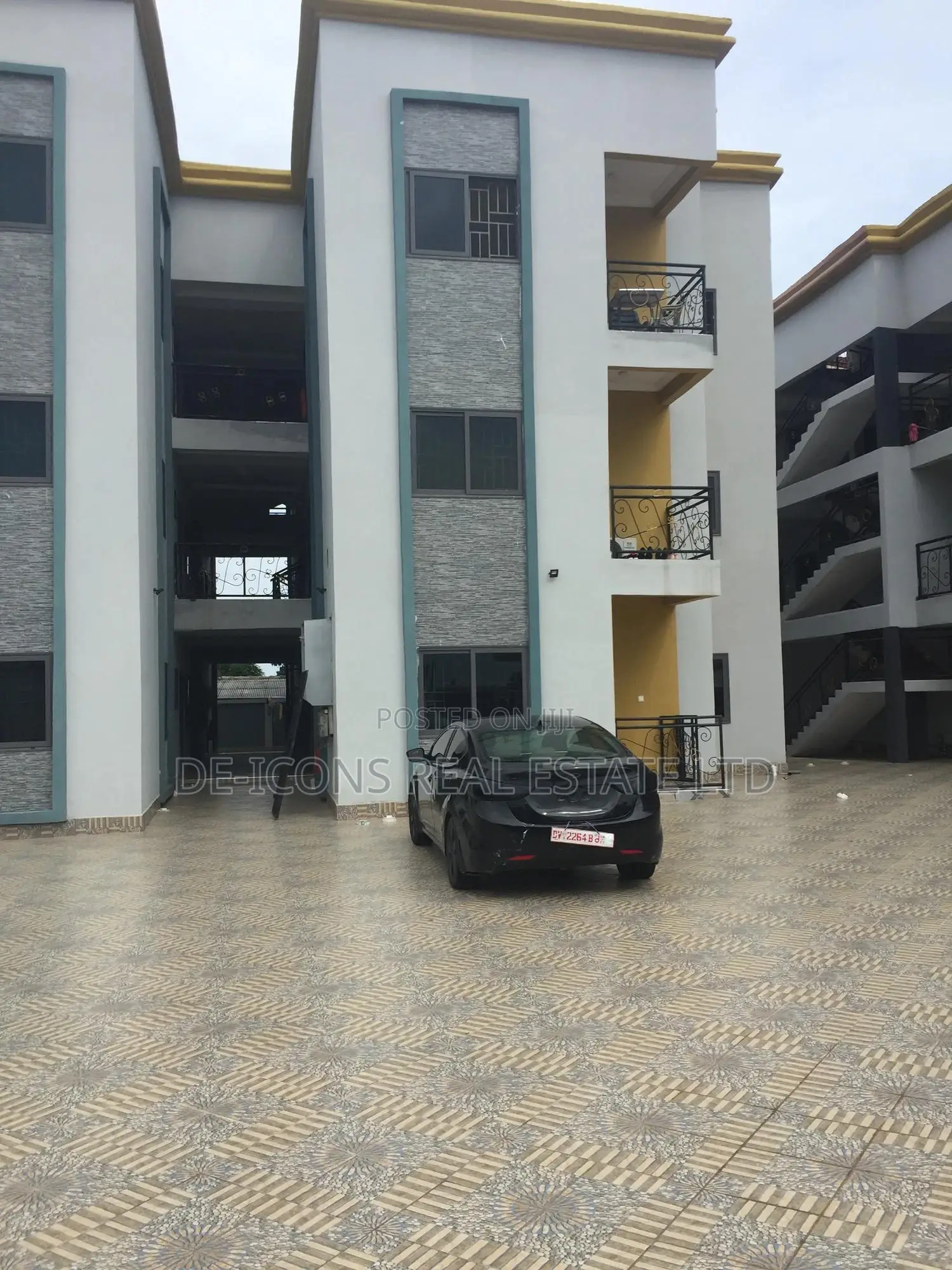 2bdrm Duplex in De-Icons Real, Awutu Senya East Municipal for rent