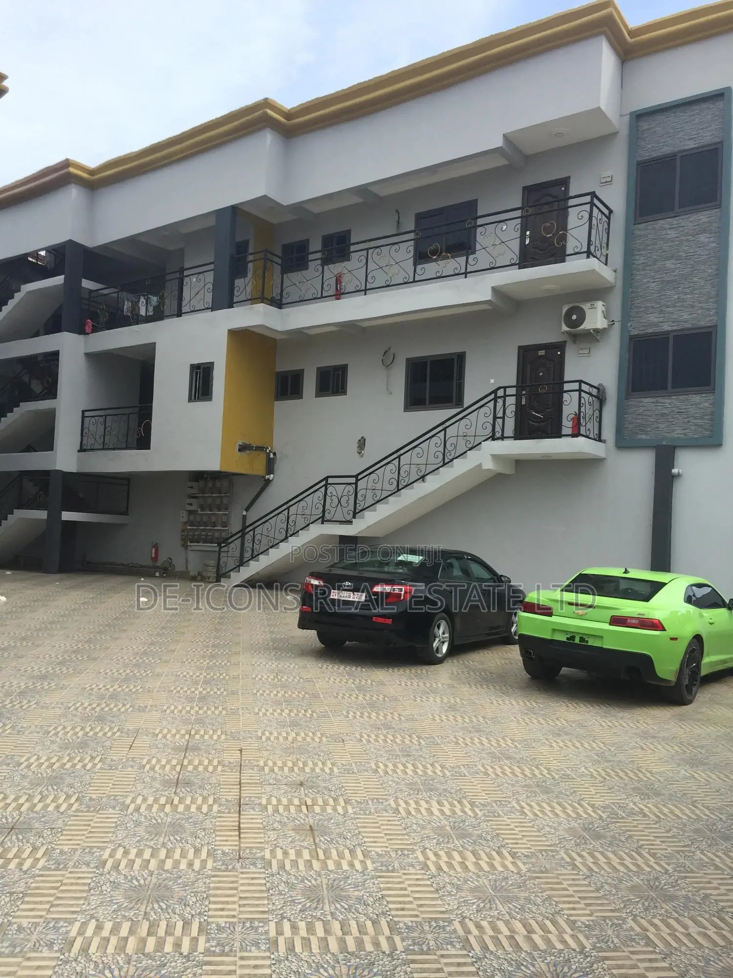 2bdrm Duplex in De-Icons Real, Awutu Senya East Municipal for rent