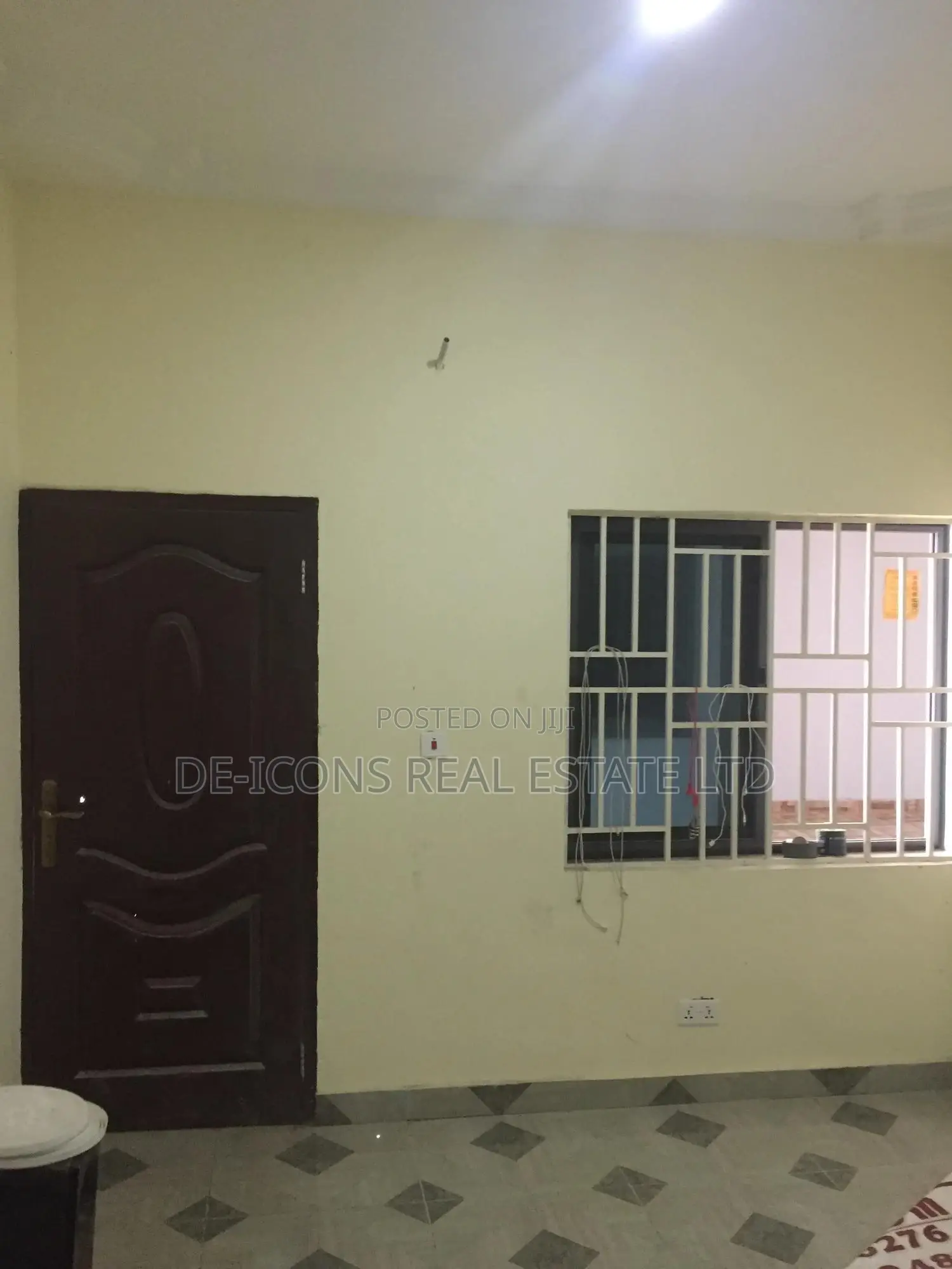 2bdrm Duplex in De-Icons Real, Awutu Senya East Municipal for rent