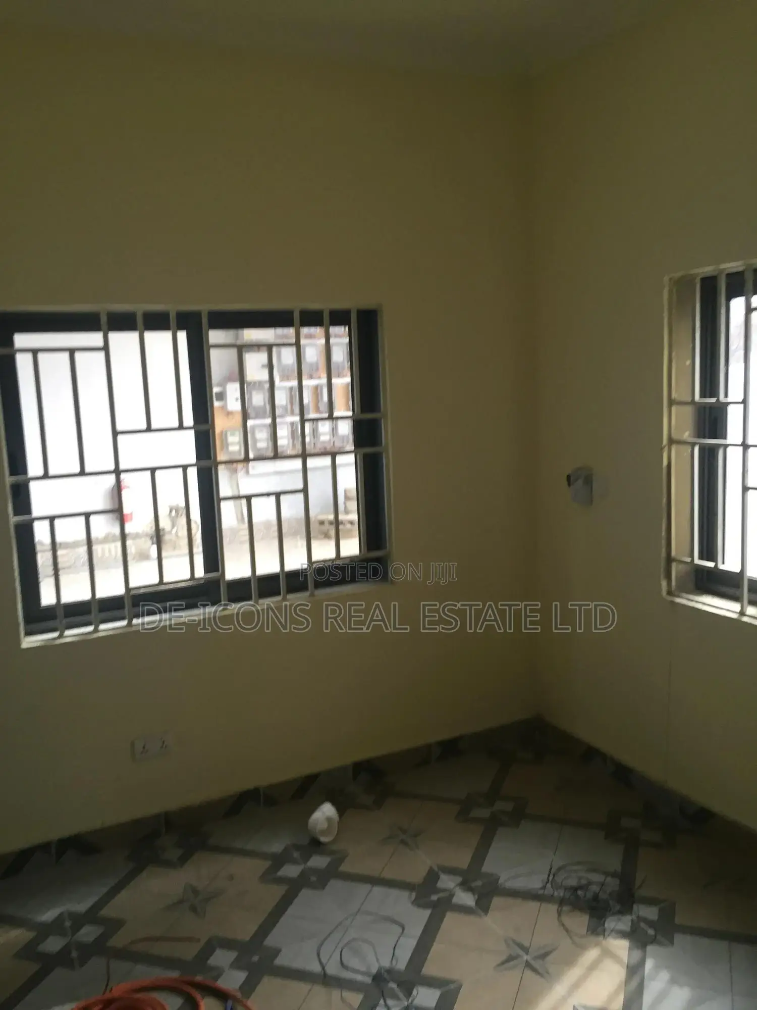 2bdrm Duplex in De-Icons Real, Awutu Senya East Municipal for rent