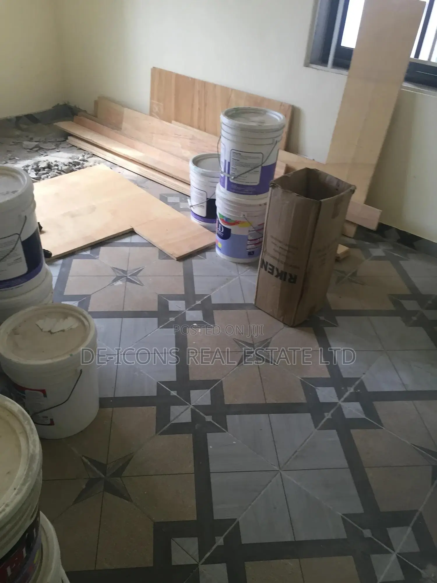 2bdrm Duplex in De-Icons Real, Awutu Senya East Municipal for rent