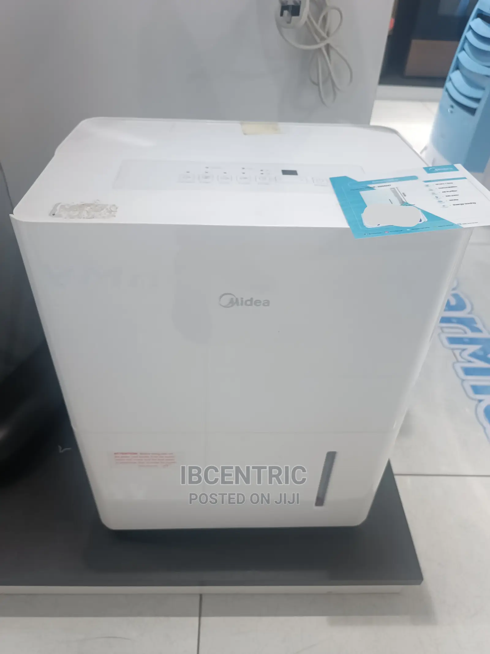 Midea 30 Liters Dehumidifier