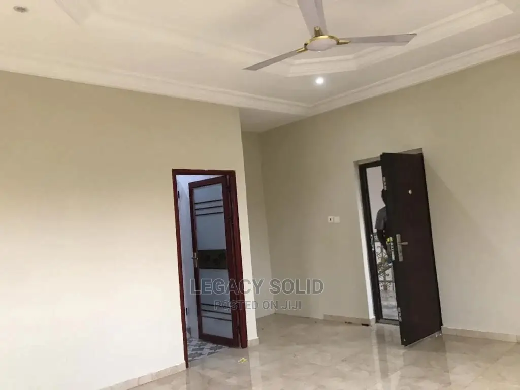 Mini Flat in Legacy Solid Real, Tseaddo for rent