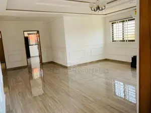 5bdrm House in Skm, School Junction for Sale