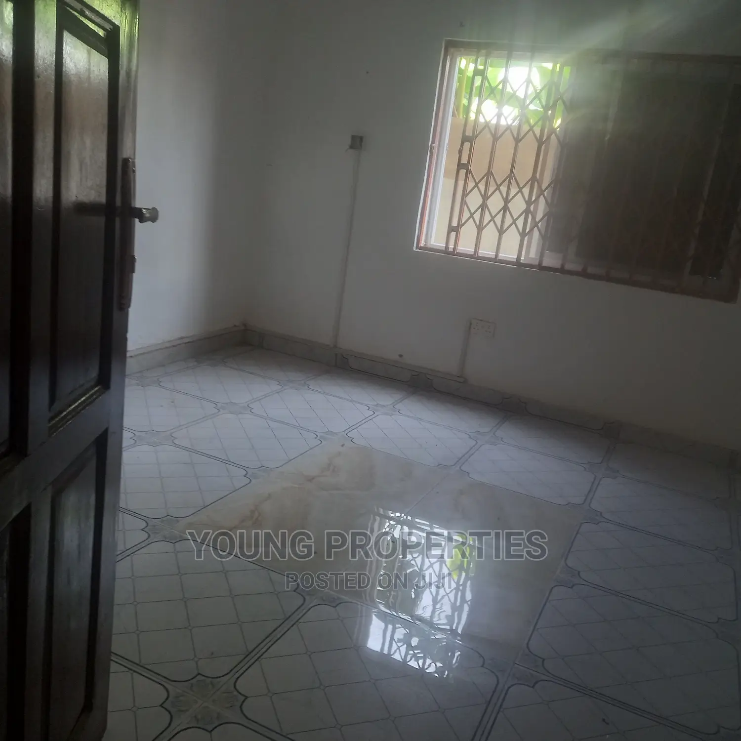 2bdrm Apartment in Young Agent, Toll Booth for rent