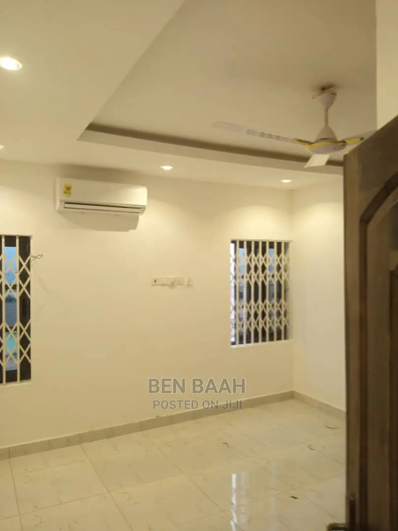 2bdrm Apartment in Ben Properties, Ashomang Estate for rent