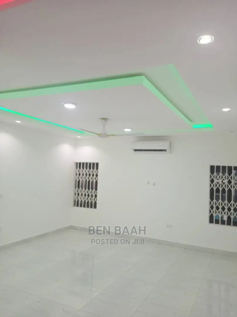 2bdrm Apartment in Ben Properties, Ashomang Estate for rent
