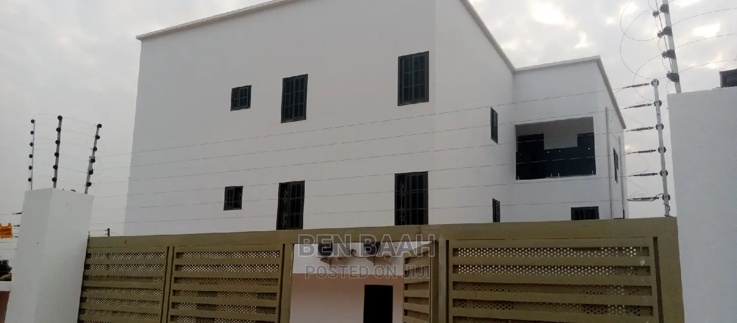 2bdrm Apartment in Ben Properties, Ashomang Estate for rent
